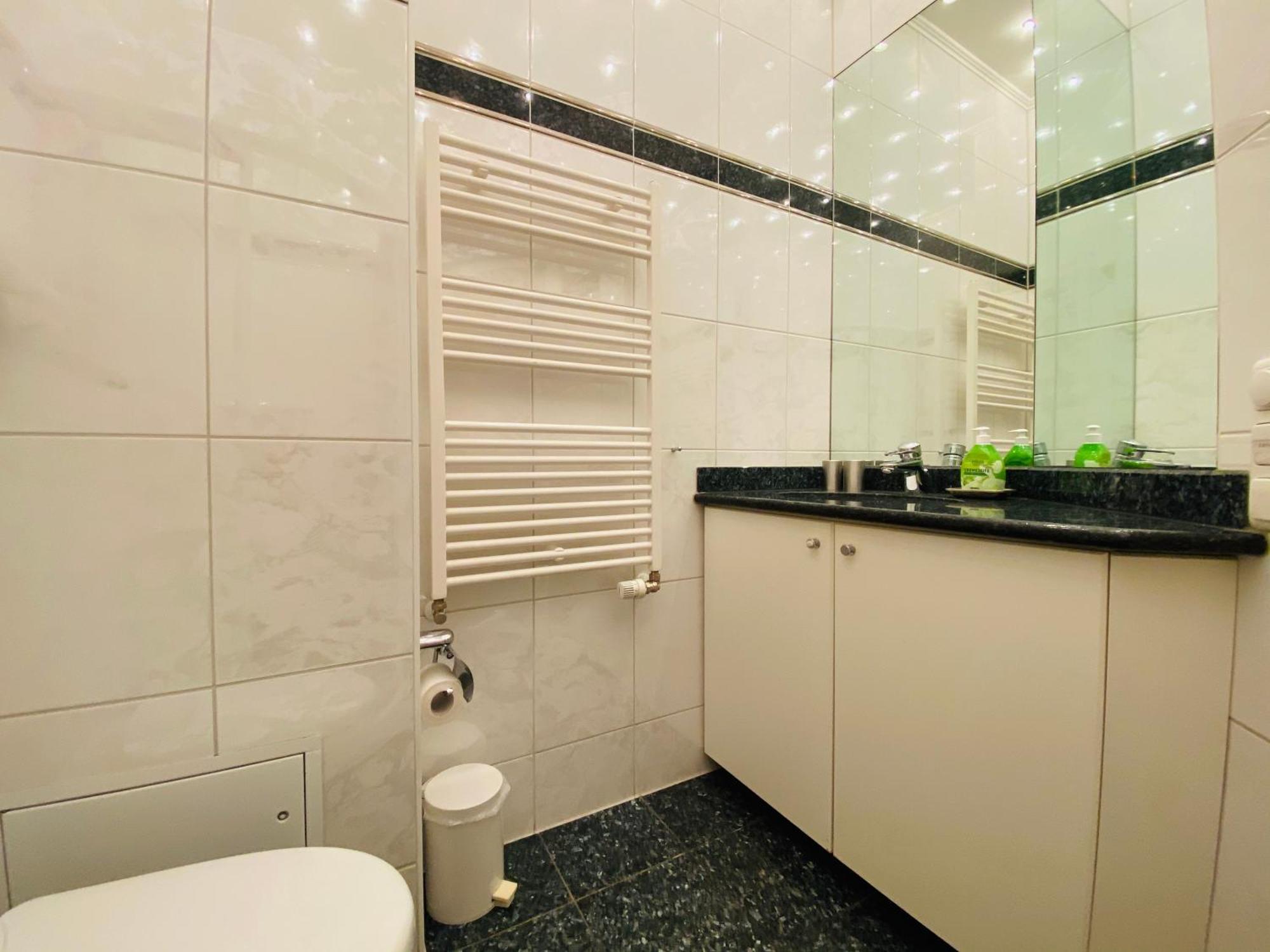 Residenz Bleichroeder - Ferienwohnung Charlotte ゼーバート・ヘリングスドルフ エクステリア 写真