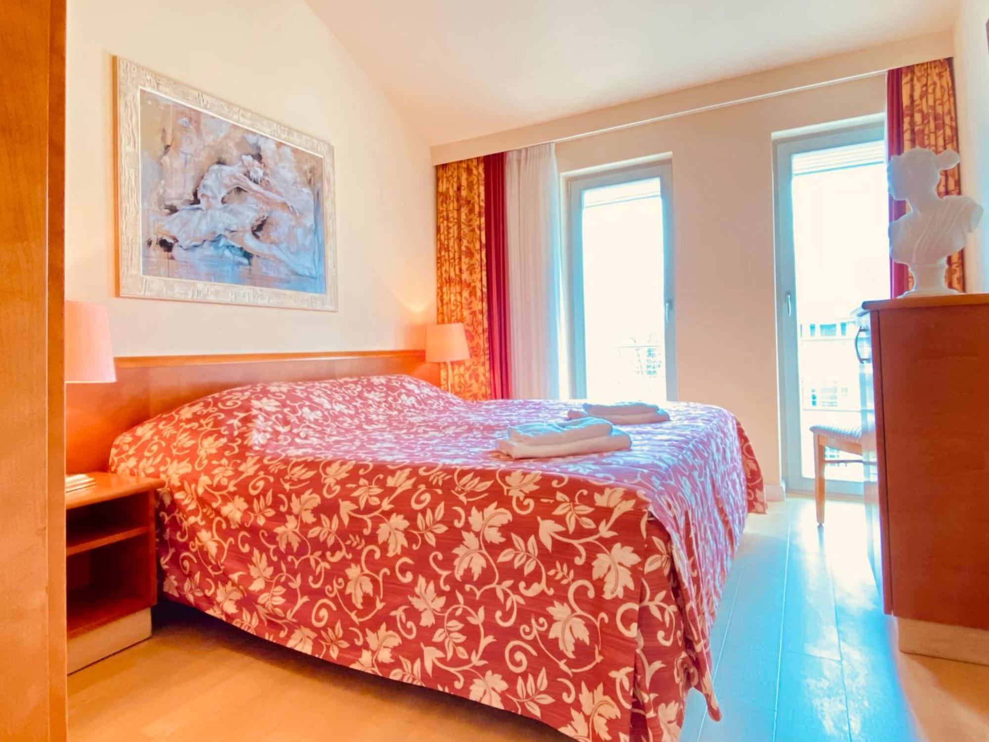 Residenz Bleichroeder - Ferienwohnung Charlotte ゼーバート・ヘリングスドルフ エクステリア 写真